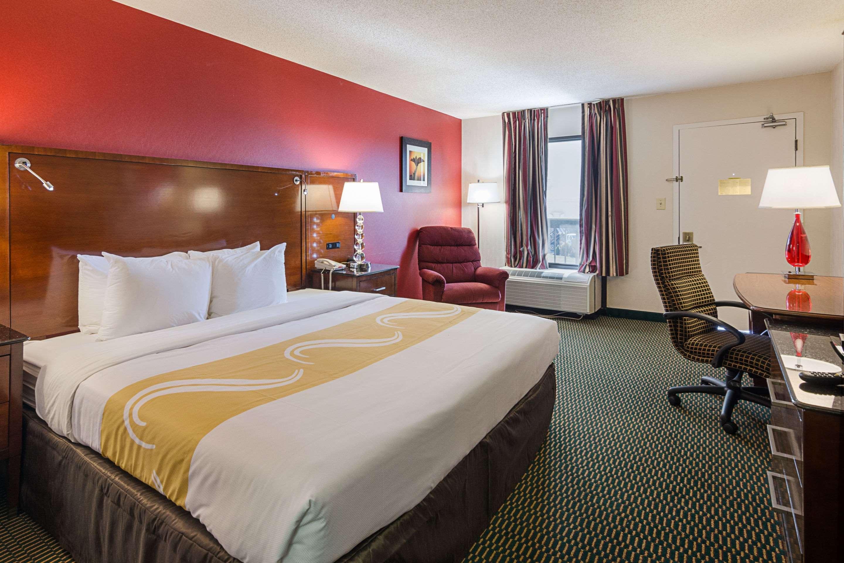 Quality Inn Christiansburg - Blacksburg Buitenkant foto