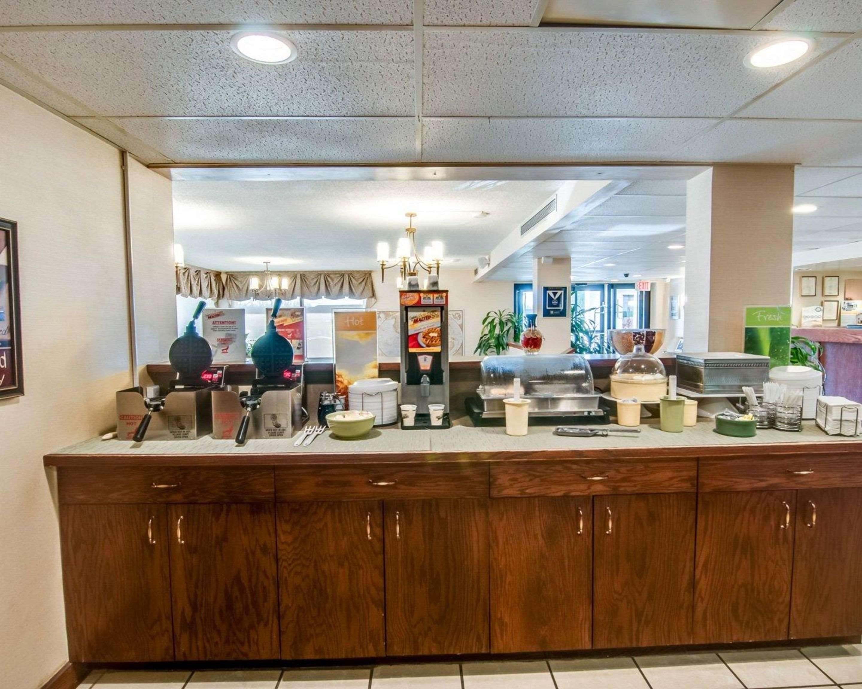 Quality Inn Christiansburg - Blacksburg Buitenkant foto
