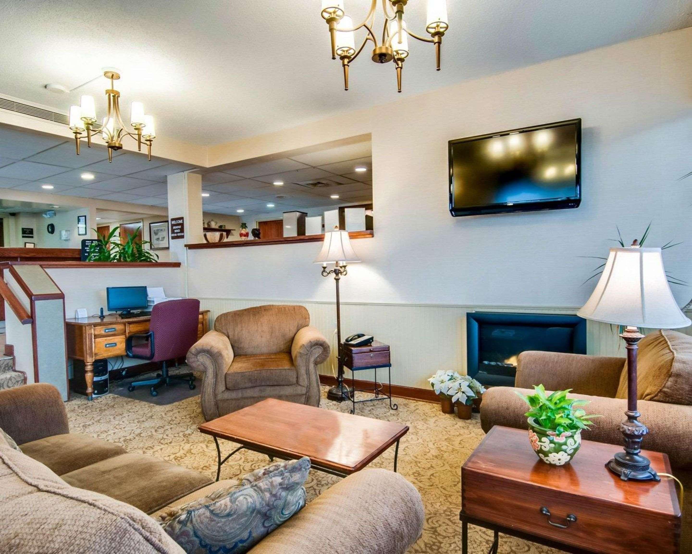 Quality Inn Christiansburg - Blacksburg Buitenkant foto