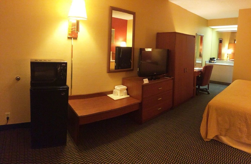 Quality Inn Christiansburg - Blacksburg Buitenkant foto